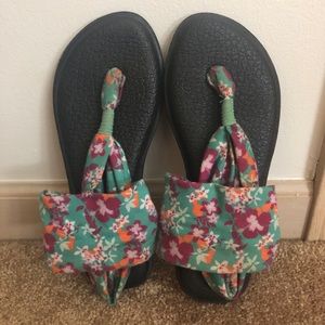Sanuk Size 6 Womens Sandals